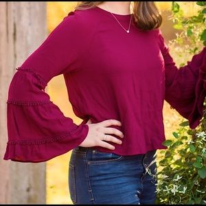 Altar’d State Burgundy/Maroon Bell Sleeve Top w/ Tricolor Chain Necklace, S
